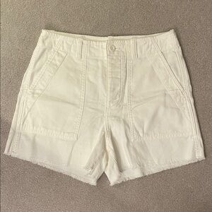 GAP Women's white  Cargo Shorts